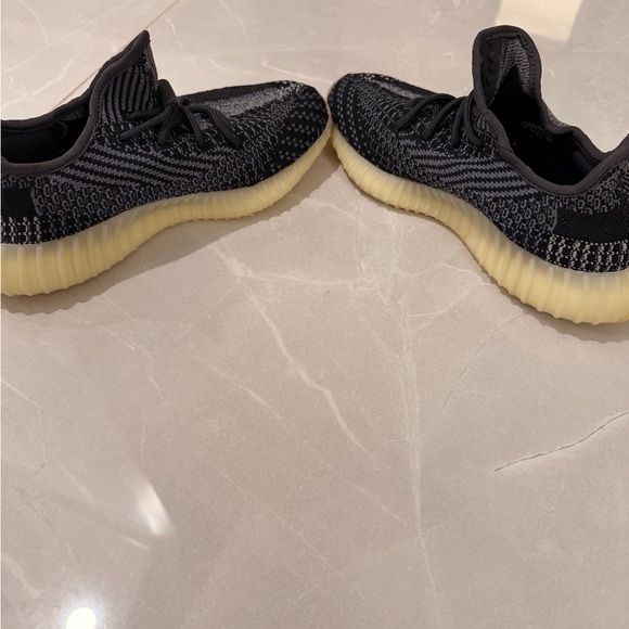 Authentic Yeezy boost Y2 men’s & women’s sneakers - Picture 8 of 11